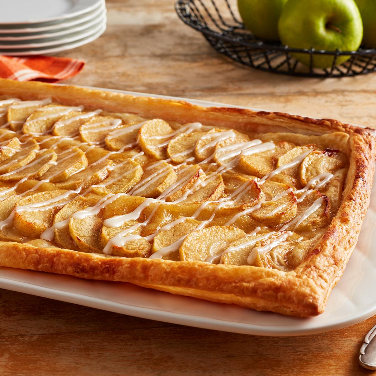 Wewalka Recipe - Fall Harvest Apple Sheet Cake