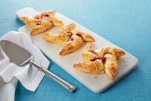 Wewalka - Strawberry & Cream Cheese Stars