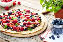 Wewalka - Grilled Nutella® & Berry Dessert Pizza