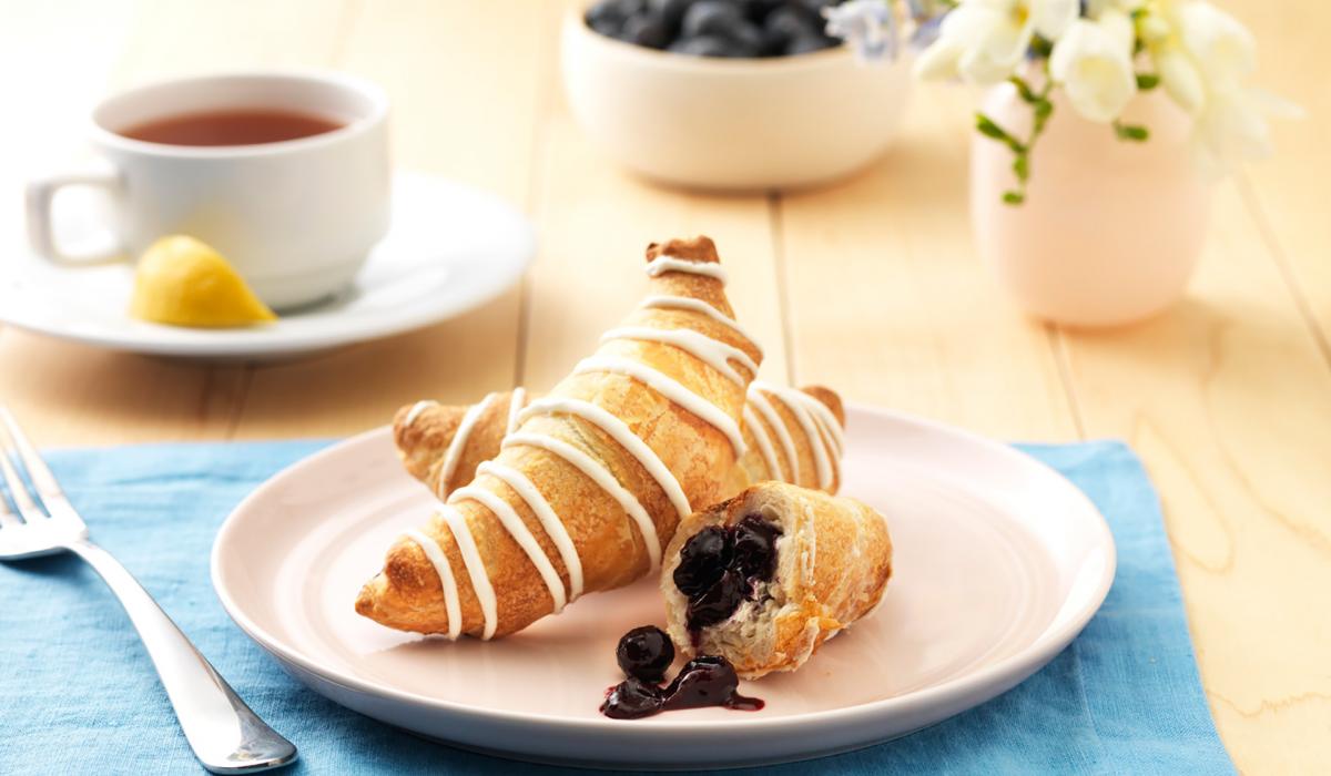 Wewalka Recipe - Blueberry Breakfast Croissant